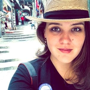 Meet your Posher, Nicole